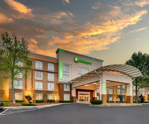 Photo 2 - Holiday Inn Franklin - Cool Springs, an IHG Hotel