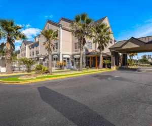 Photo 2 - Country Inn & Suites by Radisson, Hinesville, GA