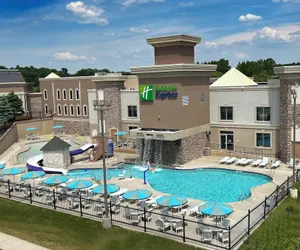 Photo 2 - Holiday Inn Express Wisconsin Dells, an IHG Hotel