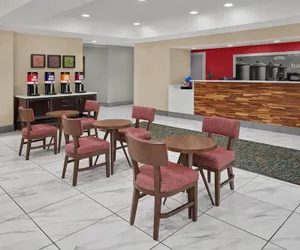 Photo 3 - Hampton Inn Kansas City The Legends