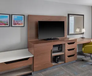 Photo 5 - Hampton Inn Kansas City The Legends