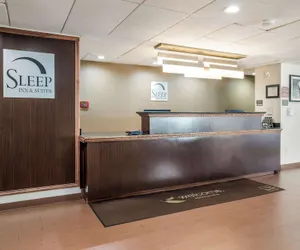 Photo 2 - Sleep Inn & Suites Jacksonville near Camp Lejeune