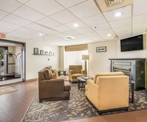 Photo 3 - Sleep Inn & Suites Jacksonville near Camp Lejeune