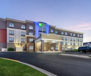 Photo 2 - Holiday Inn Express Hotel & Suites - Cheyenne, an IHG Hotel