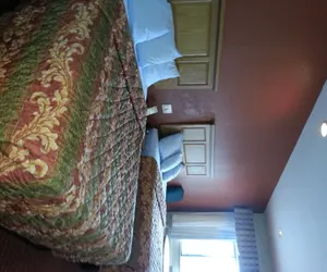 Photo 4 - Scottish Inn & Suites