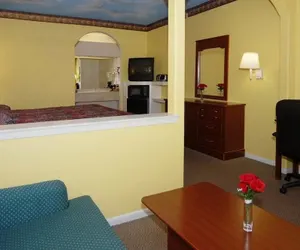 Photo 3 - Scottish Inn & Suites
