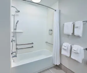 Photo 5 - Holiday Inn Express & Suites W. Monroe by IHG