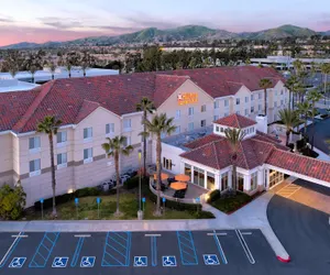 Photo 2 - Hilton Garden Inn Irvine East/Lake Forest