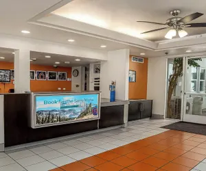 Photo 3 - Motel 6 San Diego, CA - Downtown