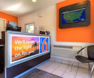 Photo 4 - Motel 6 San Diego, CA - North