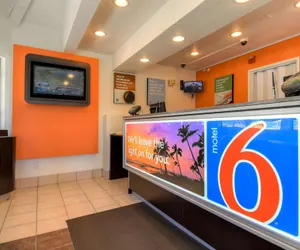 Photo 3 - Motel 6 San Dimas, CA - Los Angeles