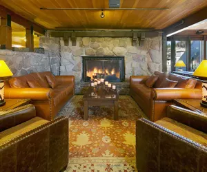 Photo 3 - Mammoth Mountain Inn
