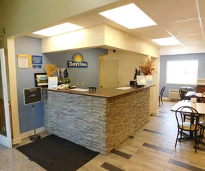 Photo 3 - Days Inn by Wyndham West Branch Iowa City Area