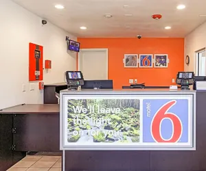 Photo 4 - Motel 6 Chico, CA