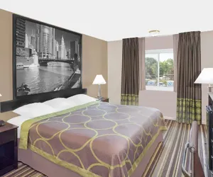Photo 4 - Super 8 by Wyndham Morton Grove/Chicago