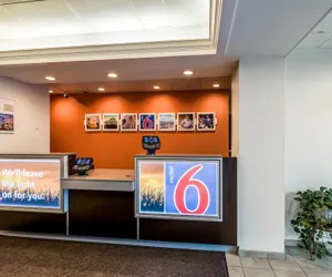 Photo 2 - Motel 6 West Des Moines, IA