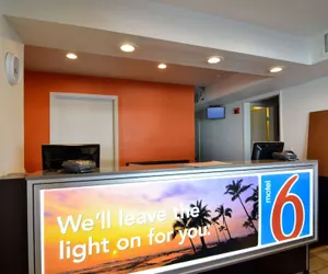 Photo 3 - Motel 6 North Palm Springs, CA - North