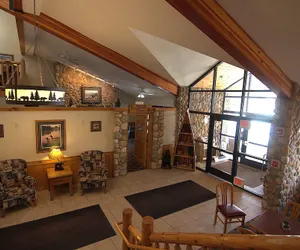 Photo 3 - Shell Lake Lodge, a Travelodge by Wyndham