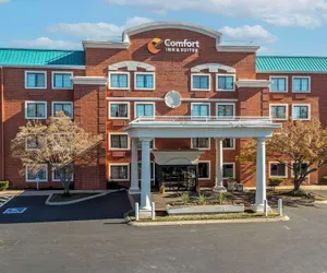 Photo 2 - Comfort Inn & Suites