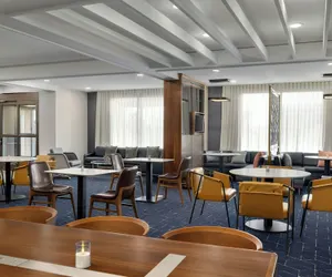 Photo 3 - Courtyard by Marriott Kokomo