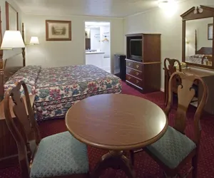 Photo 5 - Americas Best Value Inn Lansing