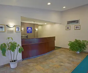 Photo 2 - Americas Best Value Inn Lansing