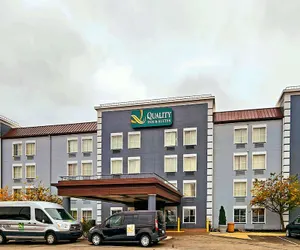 Photo 2 - Quality Inn & Suites CVG Airport