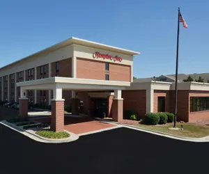 Photo 2 - Hampton Inn High Point