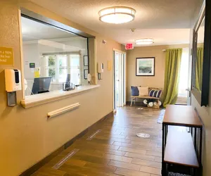 Photo 2 - Sonesta Simply Suites Jacksonville
