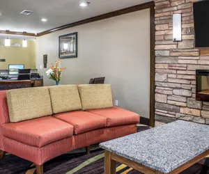 Photo 3 - Comfort Inn & Suites Cedar Rapids North - Collins Road