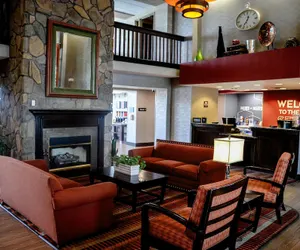 Photo 4 - Hampton Inn & Suites Flagstaff