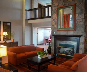 Photo 3 - Hampton Inn & Suites Flagstaff