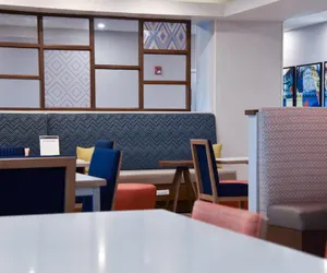 Photo 3 - Hampton Inn Frankfort
