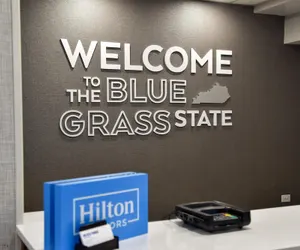 Photo 5 - Hampton Inn Frankfort