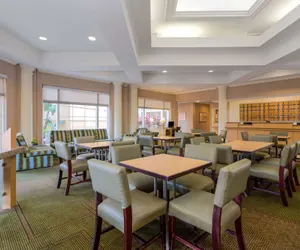 Photo 4 - La Quinta Inn & Suites by Wyndham Lakeland West