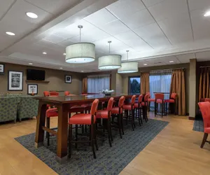 Photo 5 - Hampton Inn Bedford