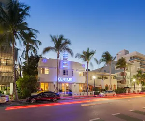 Photo 2 - Century Hotel
