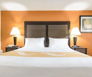 Photo 2 - Quality Inn Creekside - Downtown Gatlinburg