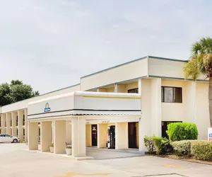 Photo 2 - Days Inn by Wyndham Little River