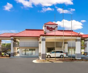 Photo 2 - Red Roof Inn Fayetteville I-95