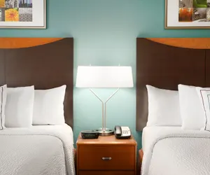 Photo 4 - Fairfield Inn & Suites Dallas Park Central