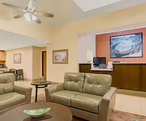 Photo 2 - Super 8 by Wyndham Tucson/Grant Road Area AZ