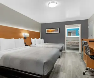 Photo 5 - Quality Inn and Conference Center Tampa-Brandon