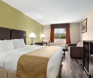 Photo 4 - Baymont by Wyndham Monroe