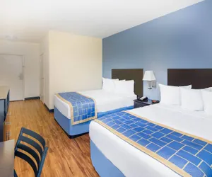 Photo 4 - Days Inn by Wyndham Macon I-75 North
