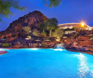 Photo 2 - Marriott Phoenix Resort Tempe at The Buttes