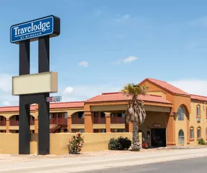 Photo 2 - Travelodge by Wyndham Kingman