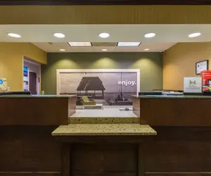 Photo 4 - Hampton Inn Washington