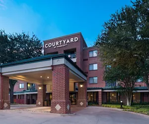 Photo 2 - Courtyard by Marriott Dallas DFW Airport South/Irving