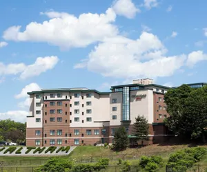 Photo 2 - Courtyard by Marriott Boston Waltham